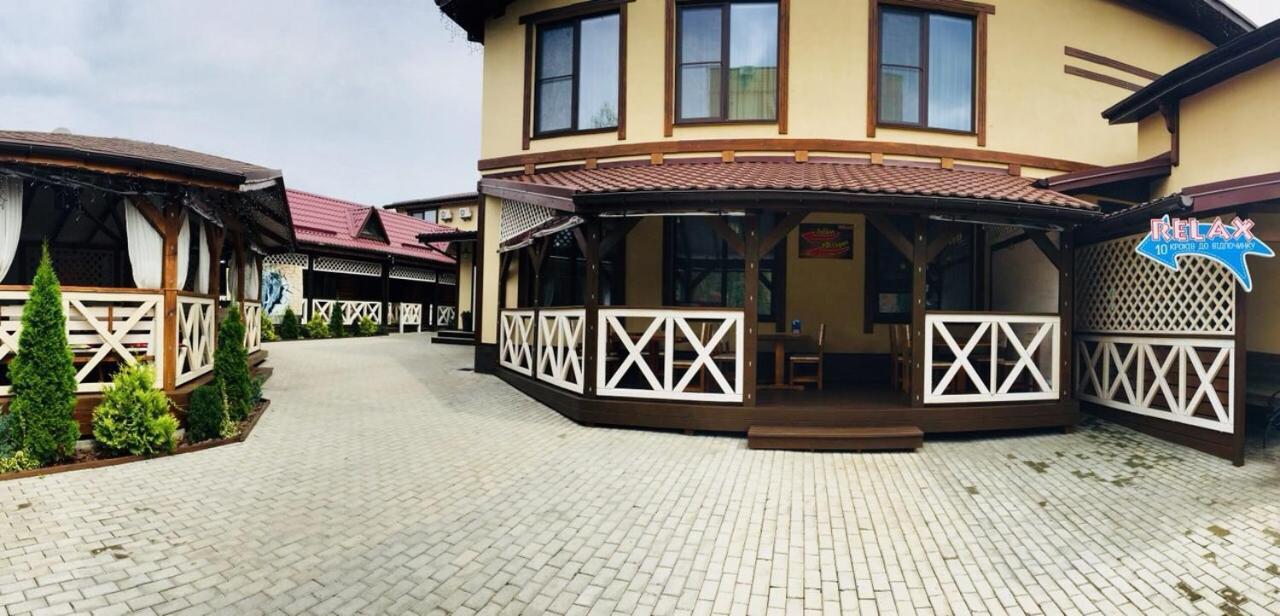 Hotel-Restaurant Complex Relax Zjytomyr Exteriör bild